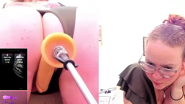 Paulina Davis  online show from 26, 2, 2025