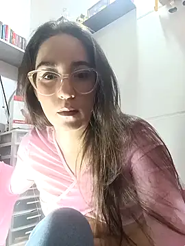 Snapshot of levana1 chatting on 4, 1, 2025 levana1 online show from 4, 1, 2025