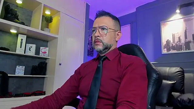 Snapshot of MrFrank_tattoo chatting on 17, 12, 2025 MrFrank tattoo online show from 17, 12, 2025