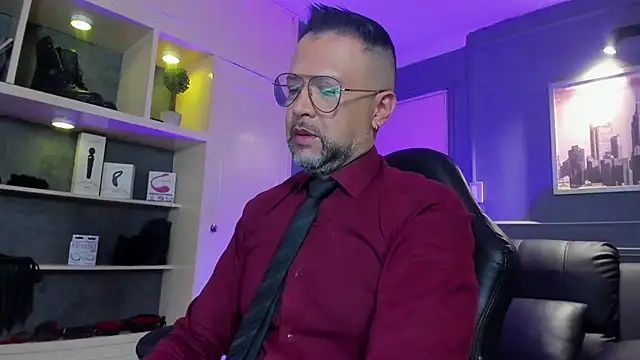 Snapshot of MrFrank_tattoo chatting on 6, 1, 2026 MrFrank tattoo online show from 6, 1, 2026