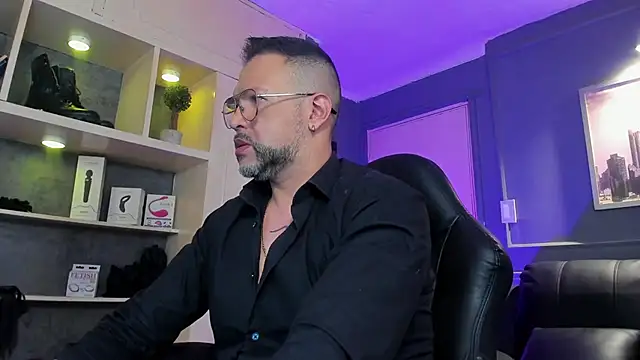 Snapshot of MrFrank_tattoo chatting on 9, 1, 2026 MrFrank tattoo online show from 9, 1, 2026