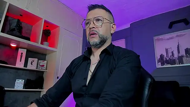 Snapshot of MrFrank_tattoo chatting on 13, 2, 2026 MrFrank tattoo online show from 13, 2, 2026