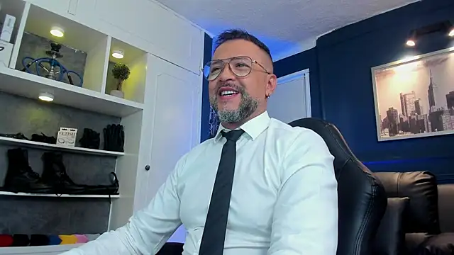 Snapshot of MrFrank_tattoo chatting on 11, 6, 2026 MrFrank tattoo online show from 11, 6, 2026