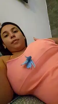 Snapshot of LizzRouse chatting on 4, 3, 2025 LizzRouse online show from 4, 3, 2025