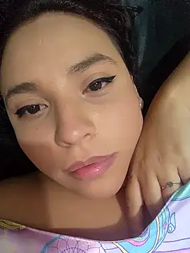 Snapshot of LizzRouse chatting on 27, 11, 2025 LizzRouse online show from 27, 11, 2025