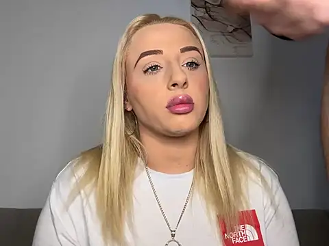 Strongqueen online show from 3, 1, 2025