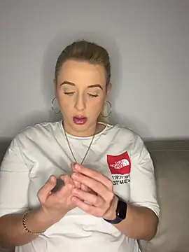 Strongqueen online show from 22, 1, 2025