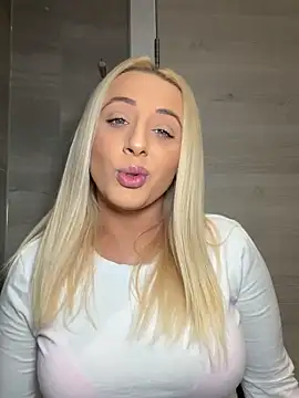 Strongqueen online show from 24, 10, 2025