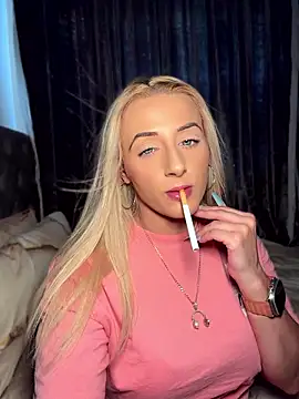 Strongqueen online show from 24, 7, 2026