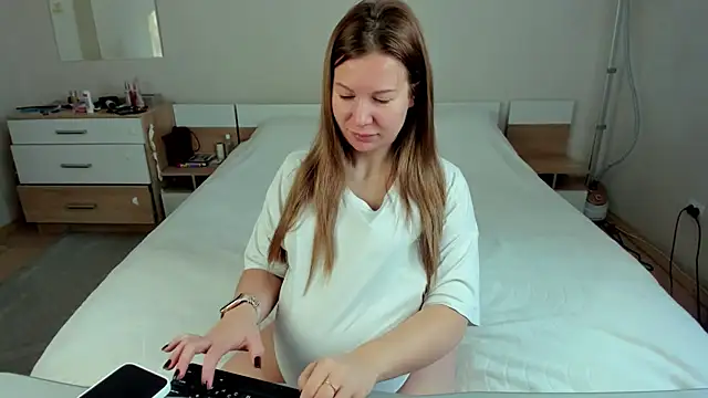 stella vestal online show from 3, 2, 2025