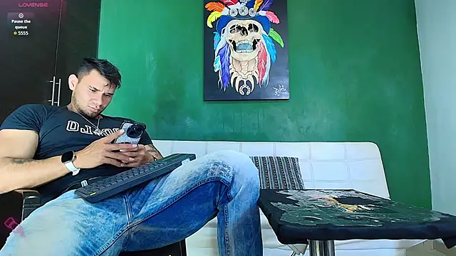 Snapshot of GendersonFit chatting on 9, 3, 2026 GendersonFit online show from 9, 3, 2026