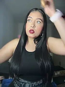 Snapshot of cami_ortiz__ chatting on 15, 1, 2025 cami ortiz online show from 15, 1, 2025