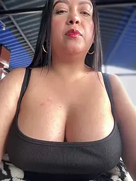 Snapshot of cami_ortiz__ chatting on 14, 2, 2025 cami ortiz online show from 14, 2, 2025