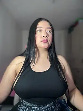 Snapshot of cami_ortiz__ chatting on 16, 2, 2025 cami ortiz online show from 16, 2, 2025