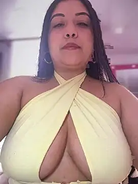 Snapshot of cami_ortiz__ chatting on 18, 2, 2025 cami ortiz online show from 18, 2, 2025