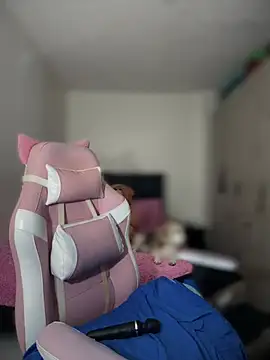 Snapshot of cami_ortiz__ chatting on 1, 3, 2025 cami ortiz online show from 1, 3, 2025