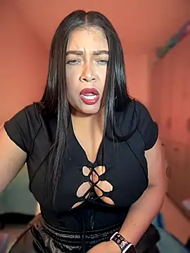 Snapshot of cami_ortiz__ chatting on 2, 10, 2025 cami ortiz online show from 2, 10, 2025