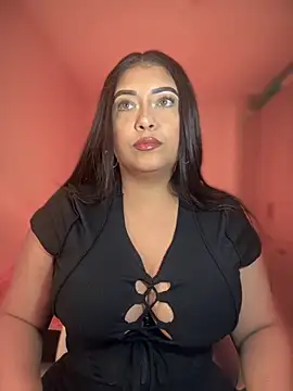 Snapshot of cami_ortiz__ chatting on 23, 10, 2025 cami ortiz online show from 23, 10, 2025