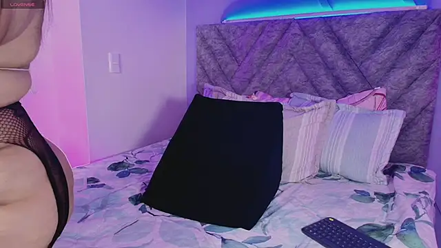 emmajohnss online show from 6, 11, 2025