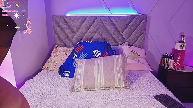 emmajohnss online show from 11, 11, 2025