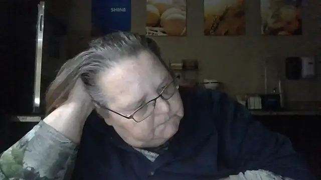 Snapshot of Hornybbw1978 chatting on 26, 11, 2025 Hornybbw1978 online show from 26, 11, 2025