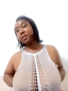 Snapshot of HotAFRICANBEAUTY chatting on 13, 1, 2025 HotAFRICANBEAUTY online show from 13, 1, 2025