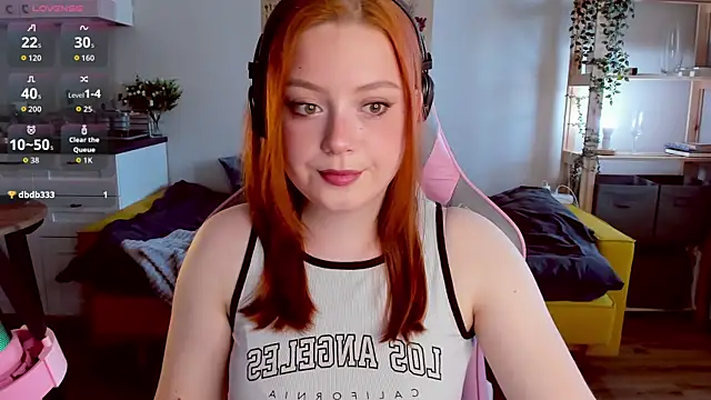 Snapshot of Sofy_Benson chatting on 11, 9, 2025 Sofy Benson online show from 11, 9, 2025