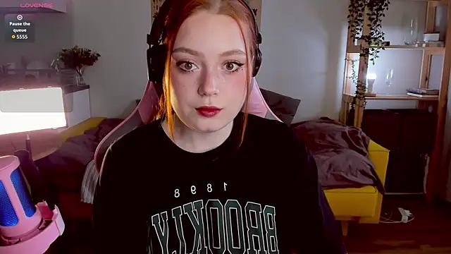 Snapshot of Sofy_Benson chatting on 26, 9, 2025 Sofy Benson online show from 26, 9, 2025