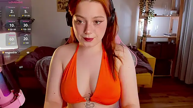 Snapshot of Sofy_Benson chatting on 8, 10, 2025 Sofy Benson online show from 8, 10, 2025