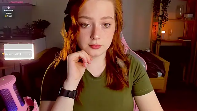 Snapshot of Sofy_Benson chatting on 15, 10, 2025 Sofy Benson online show from 15, 10, 2025