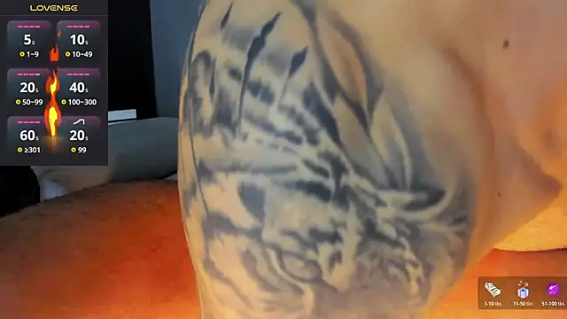 Snapshot of MarkWalker__ chatting on 5, 12, 2025 MarkWalker online show from 5, 12, 2025