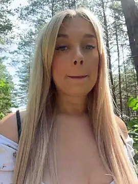 CherryAuroraa online show from 14, 7, 2026