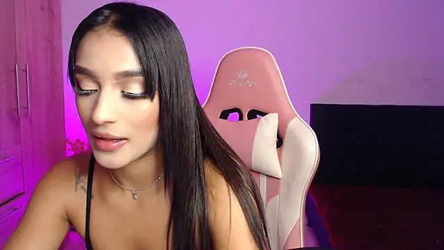 GiltRosebush online show from 6, 12, 2024