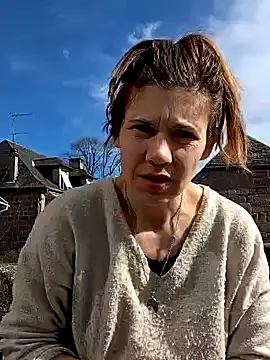 Lina lou4 online show from 5, 3, 2025