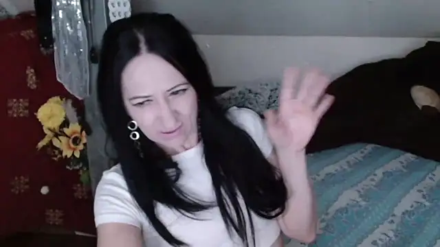 DebraMilf online show from 24, 4, 2026