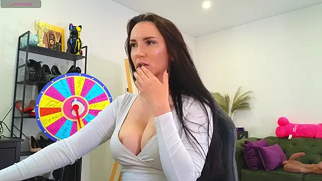 EvaKeks online show from 13, 5, 2026