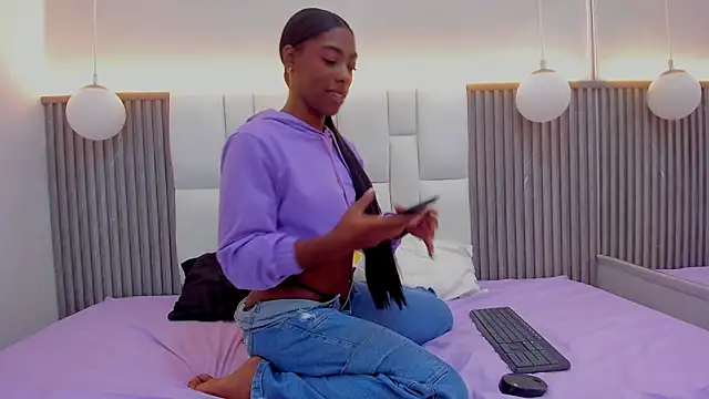 Snapshot of tyra_jackson chatting on 23, 9, 2025 tyra jackson online show from 23, 9, 2025