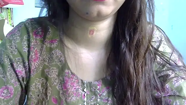 Snapshot of lovelydesi21 chatting on 22, 9, 2025 lovelydesi21 online show from 22, 9, 2025