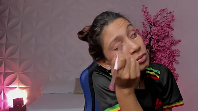 cora 22 online show from 25, 3, 2026