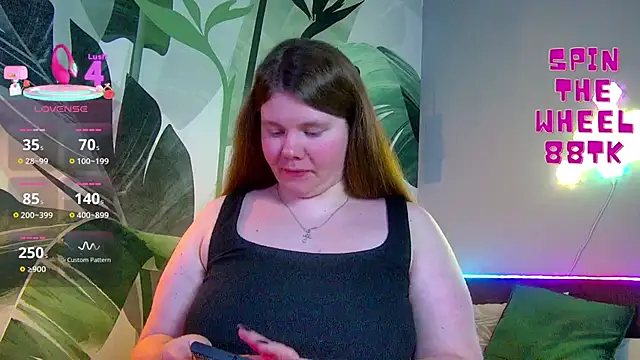 Snapshot of RubyValen chatting on 24, 10, 2025 RubyValen online show from 24, 10, 2025