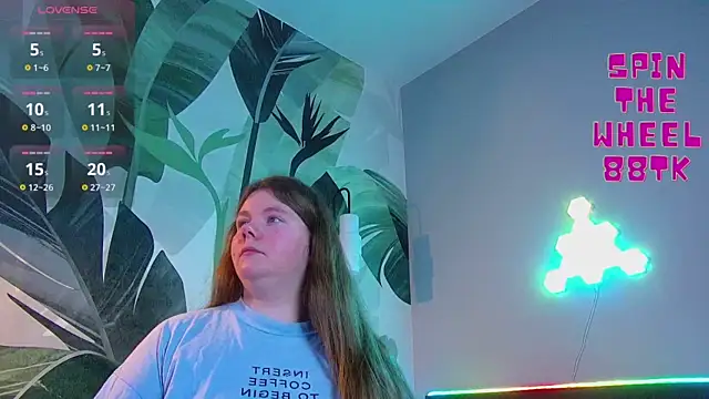 Snapshot of RubyValen chatting on 20, 11, 2025 RubyValen online show from 20, 11, 2025