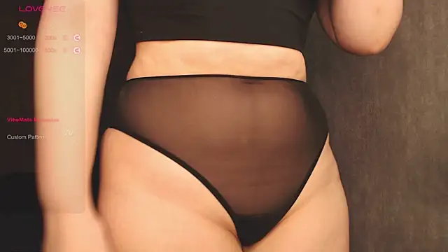 Snapshot of nutcrew chatting on 13, 3, 2025 nutcrew online show from 13, 3, 2025