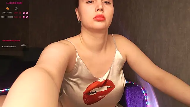 Snapshot of nutcrew chatting on 20, 11, 2025 nutcrew online show from 20, 11, 2025