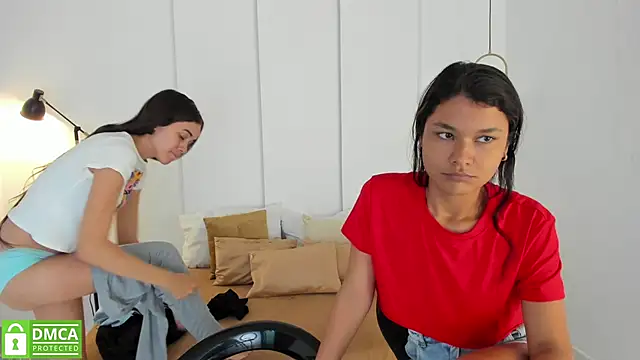 Snapshot of sexychanell_18 chatting on 5, 2, 2025 sexychanell 18 online show from 5, 2, 2025