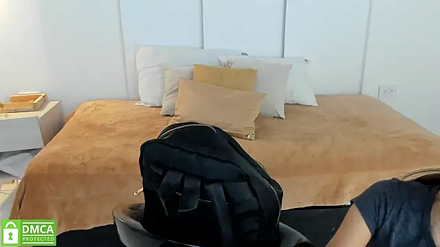 Snapshot of sexychanell_18 chatting on 2, 3, 2025 sexychanell 18 online show from 2, 3, 2025