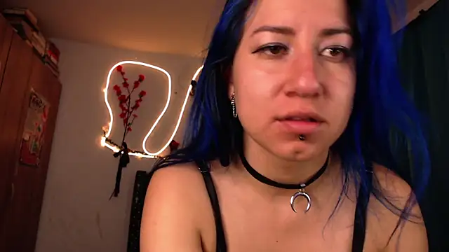 Snapshot of pussytight_pervert chatting on 21, 2, 2025 pussytight pervert online show from 21, 2, 2025