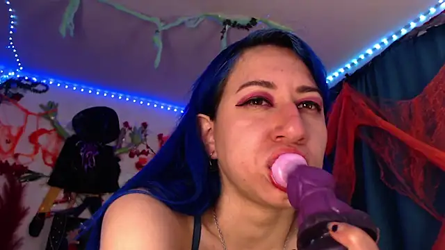 Snapshot of pussytight_pervert chatting on 21, 10, 2025 pussytight pervert online show from 21, 10, 2025