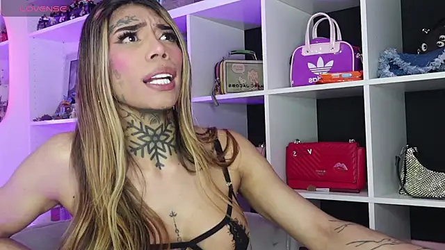 caroline cossei online show from 18, 3, 2025