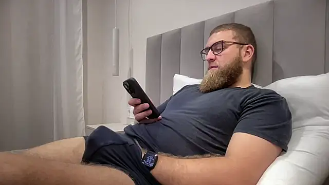 Bear bear  online show from 25, 10, 2025