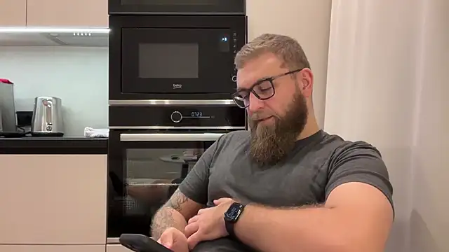 Bear bear  online show from 18, 12, 2025